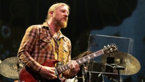 perfect slide on guitar - derek trucks